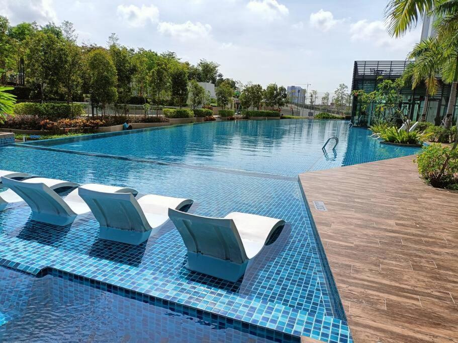 Greenfield Residence Sunway 2-5 Pax By Convivial Staycation B08 Petaling Jaya Exterior foto